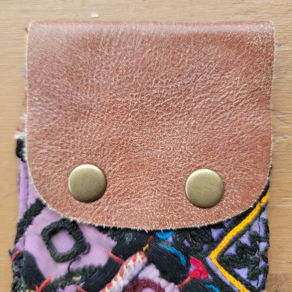 🌋👽 Free People Boho Embroidered Repurposed vtg banjara hippie Wallet card case - Picture 7 of 16